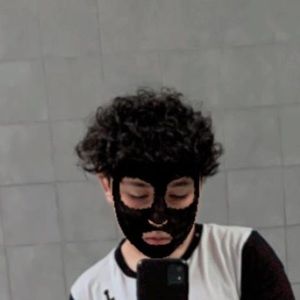 Meet your Posher, Ulises corea